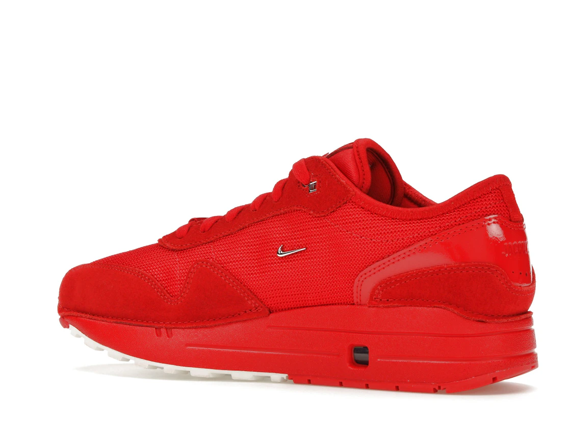 Vue 22 de Nike Air Max 1 '86 Jacquemus Mystic Red 