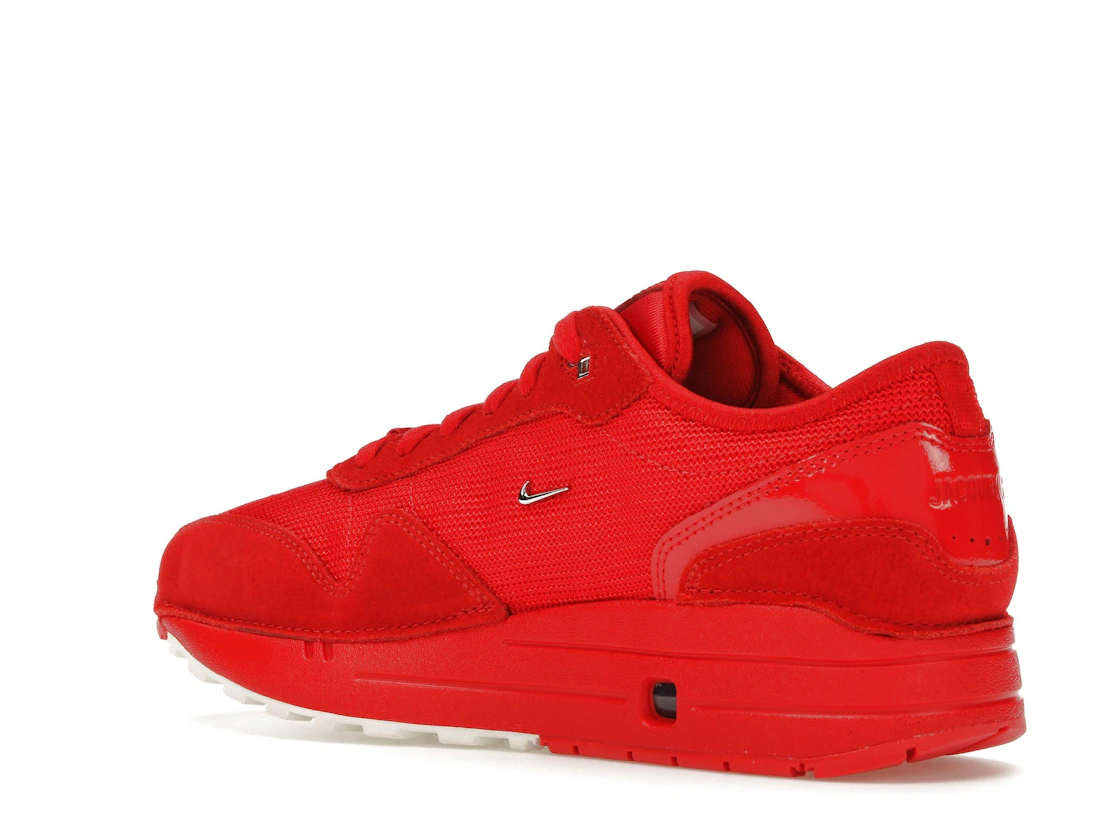 Vue 23 de Nike Air Max 1 '86 Jacquemus Mystic Red 