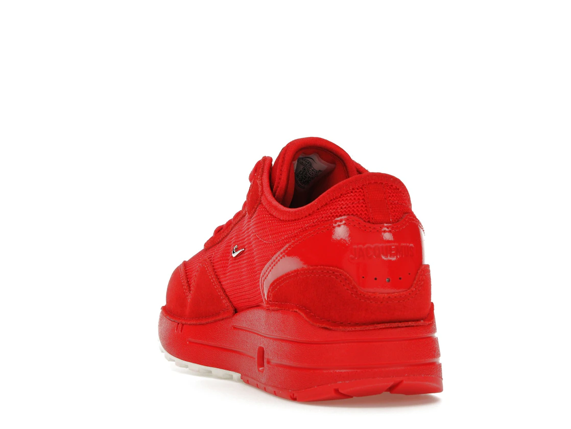 Vue 26 de Nike Air Max 1 '86 Jacquemus Mystic Red 