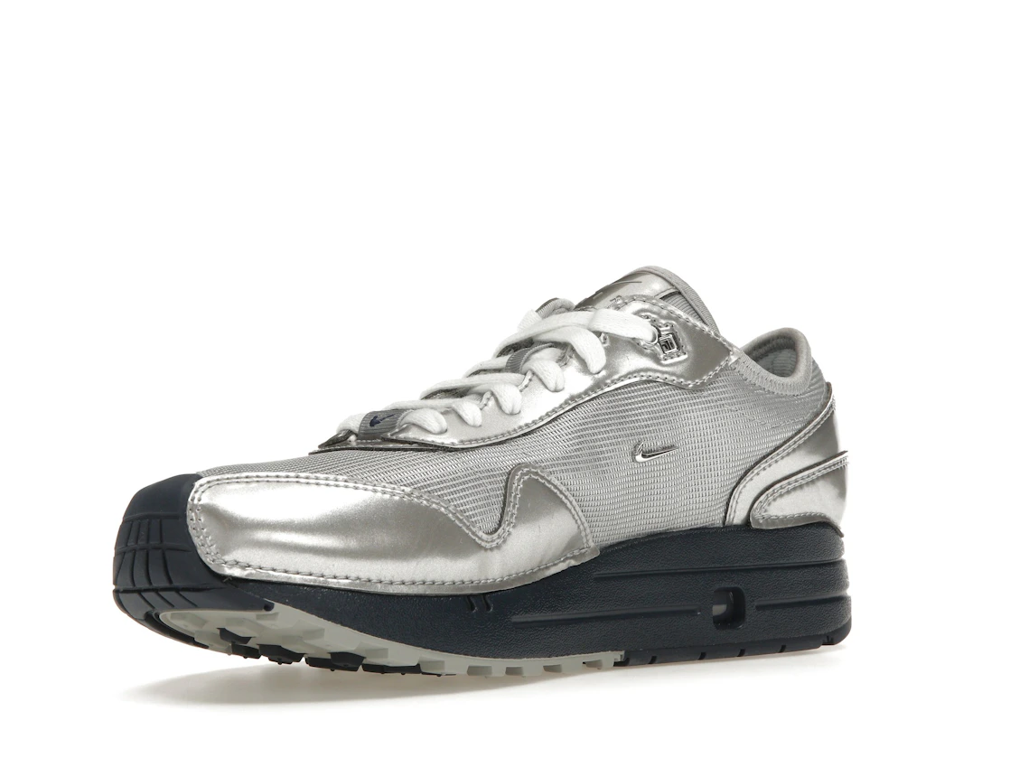 Vue 15 de Nike Air Max 1 '86 Jacquemus Silver 