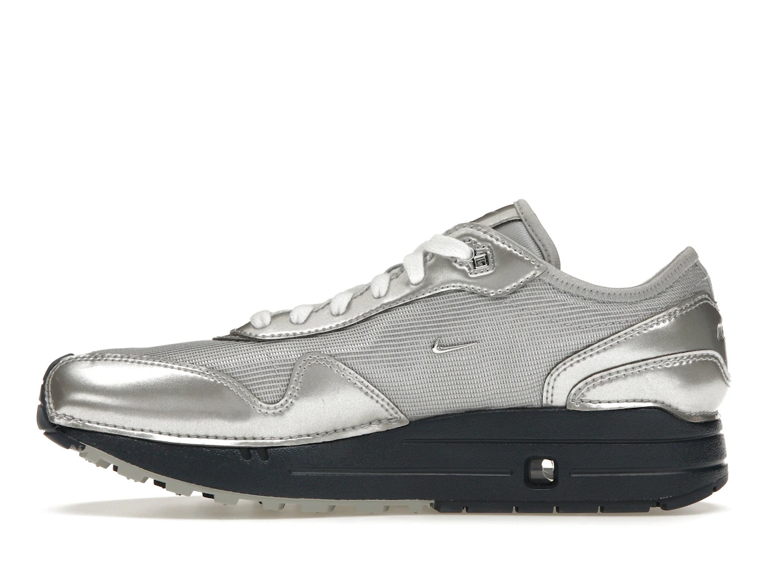 Vue 19 de Nike Air Max 1 '86 Jacquemus Silver 