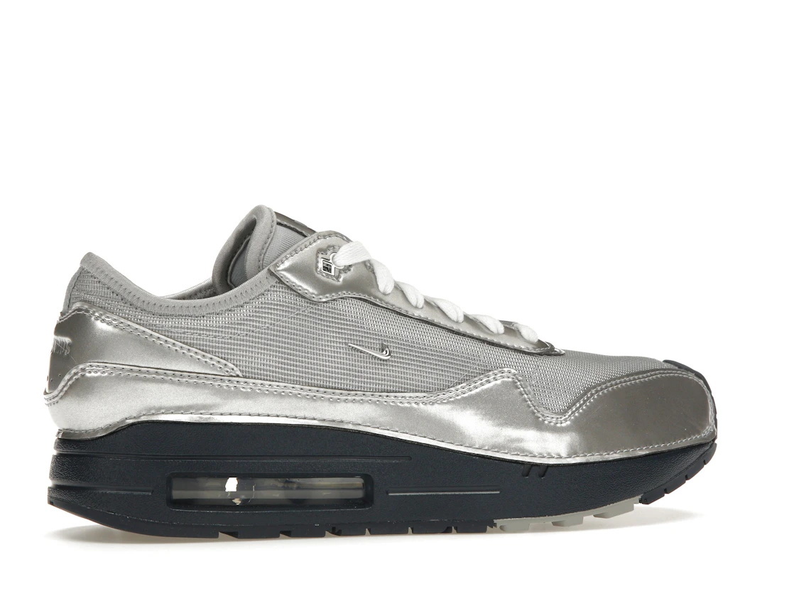 Vue 35 de Nike Air Max 1 '86 Jacquemus Silver 