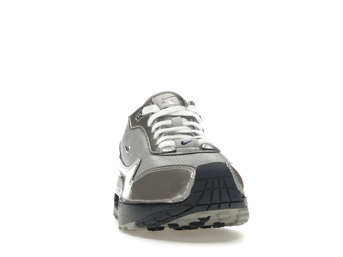 Vue 9 de Nike Air Max 1 '86 Jacquemus Silver 