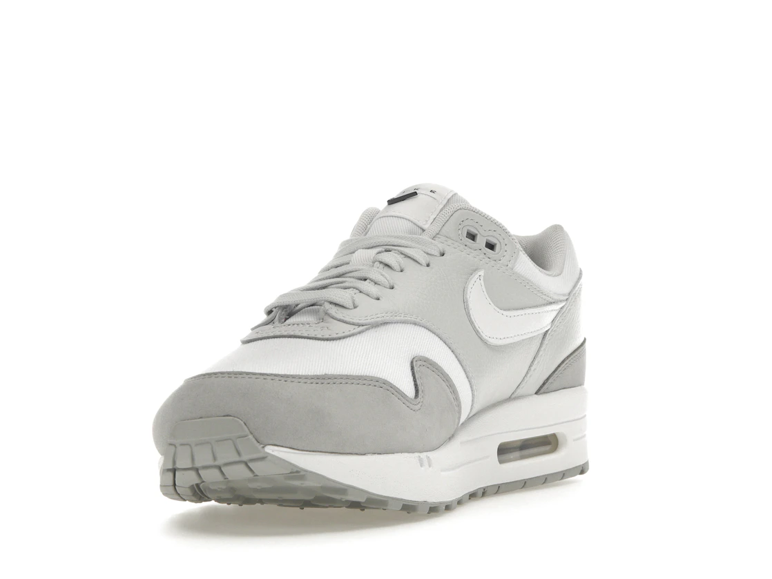 Vue 13 de Nike Air Max 1 '87 LX Light Smoke Grey 