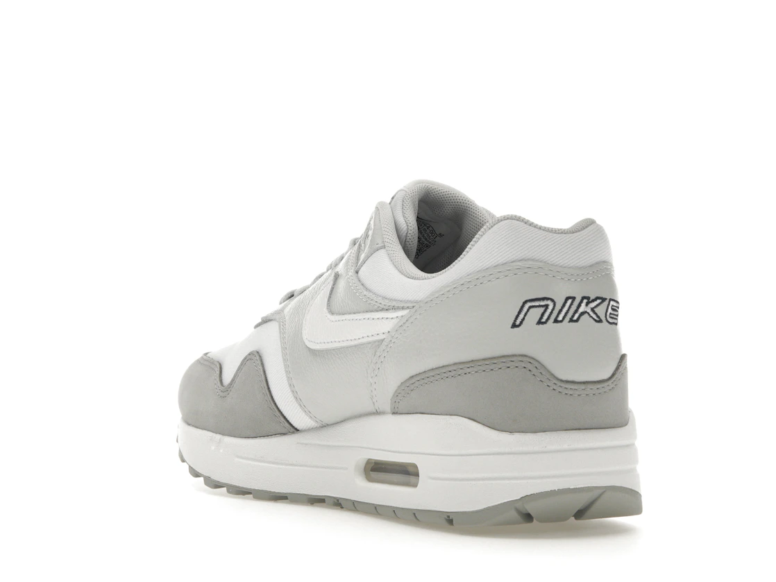 Vue 25 de Nike Air Max 1 '87 LX Light Smoke Grey 