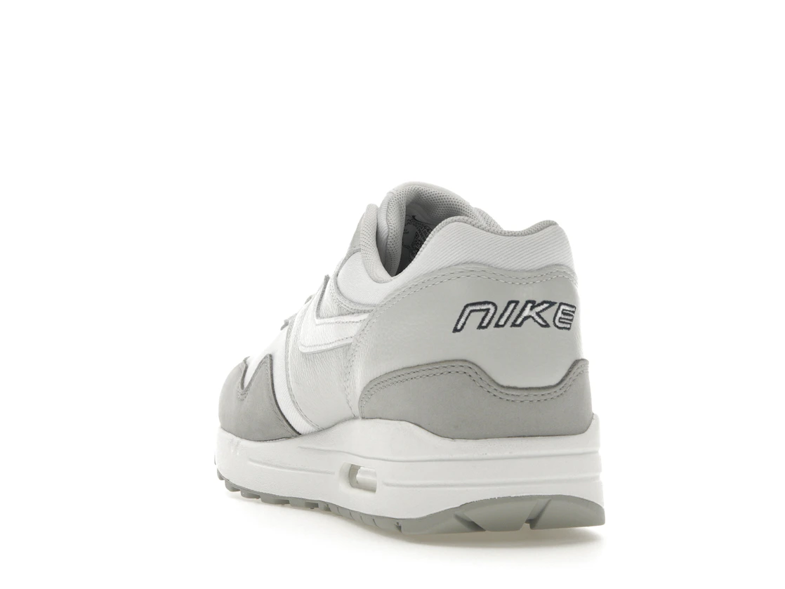 Vue 26 de Nike Air Max 1 '87 LX Light Smoke Grey 