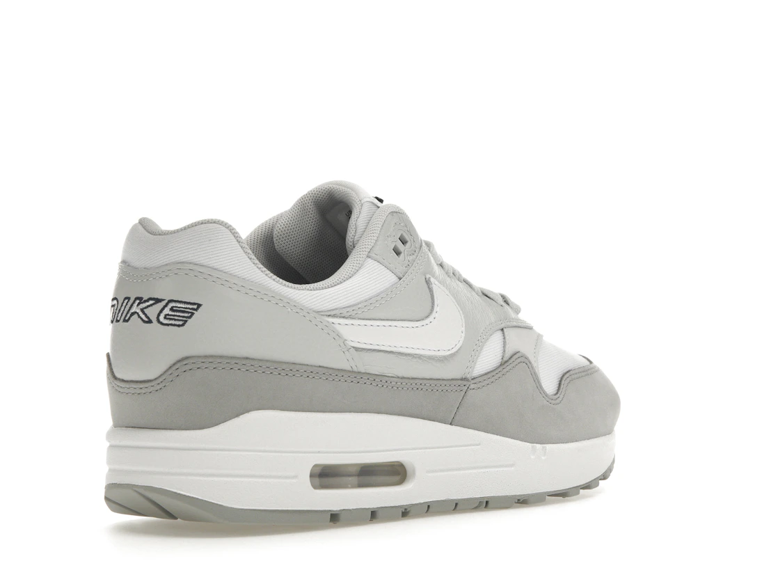 Vue 32 de Nike Air Max 1 '87 LX Light Smoke Grey 