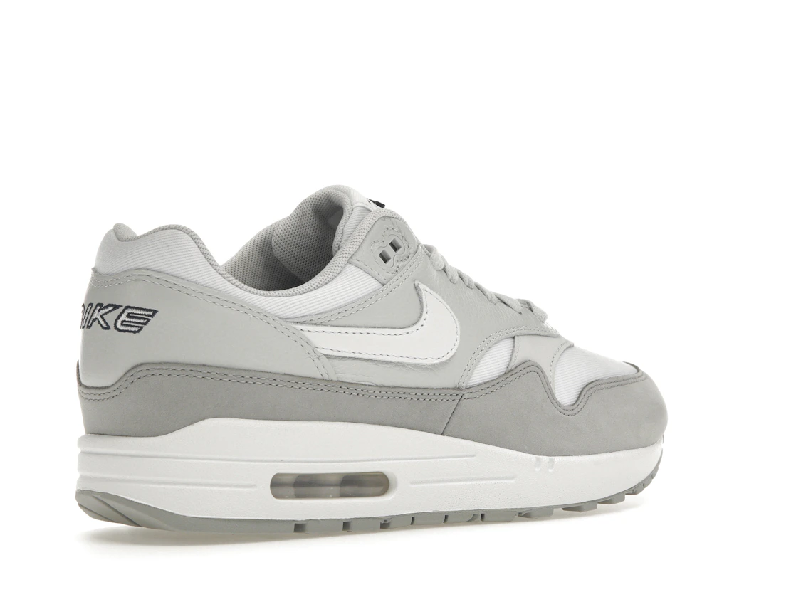 Vue 33 de Nike Air Max 1 '87 LX Light Smoke Grey 