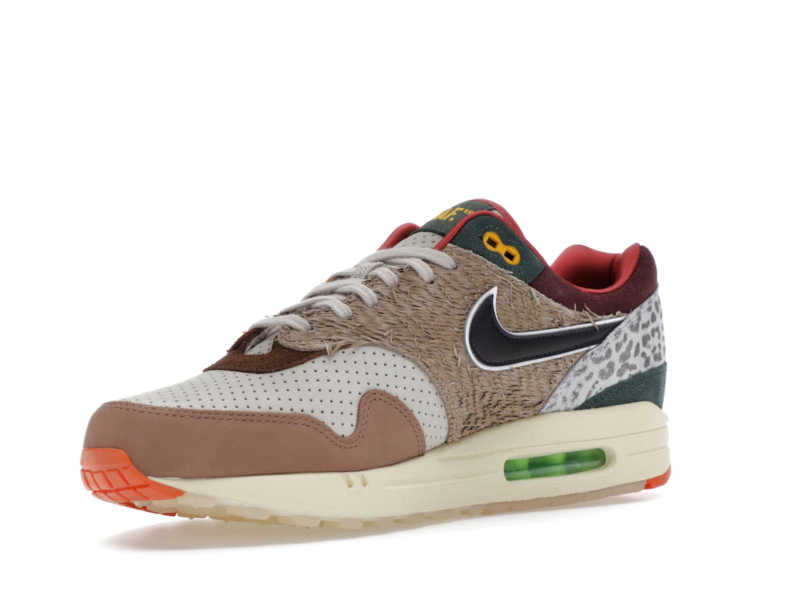 Vue 15 de Nike Air Max 1 '87 Luxe University of Oregon PE (2024) (Numbered)