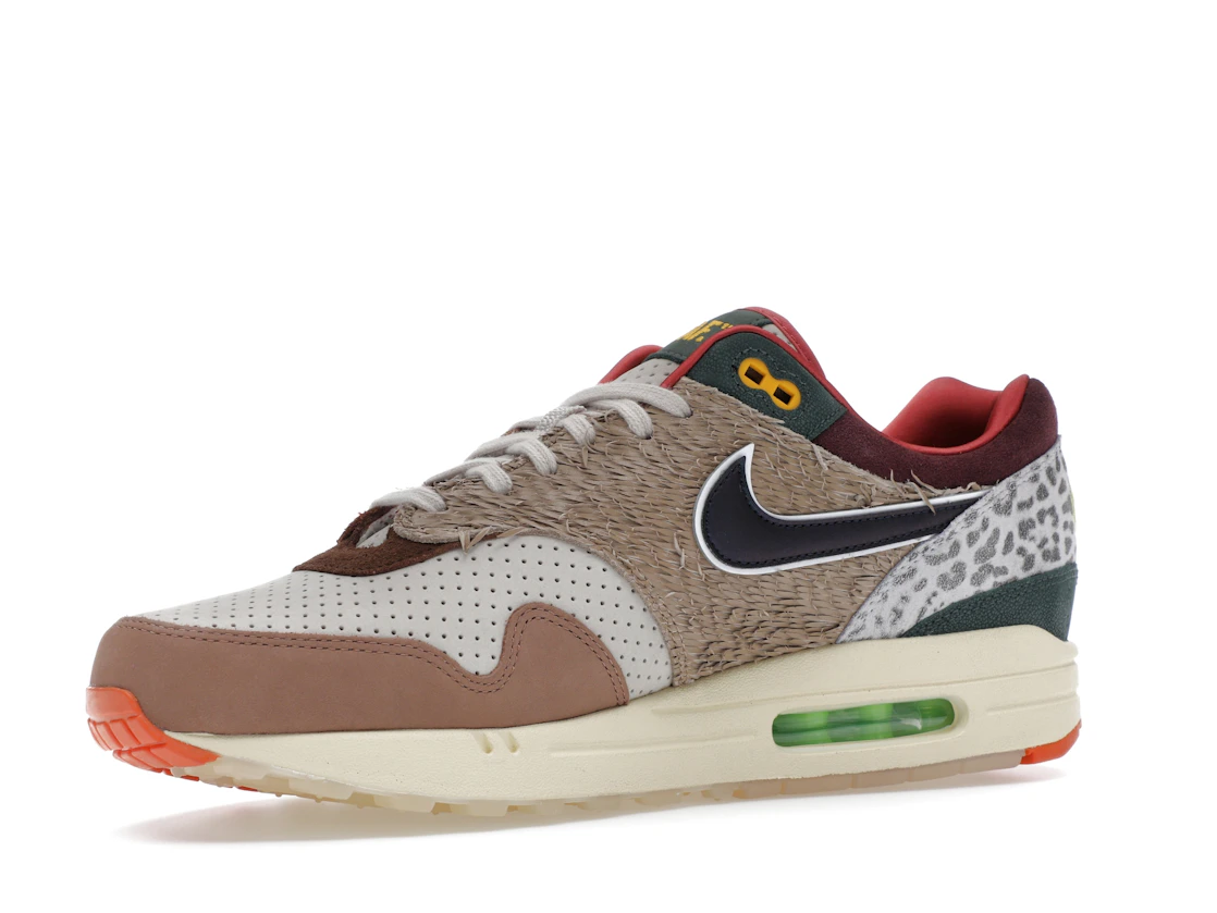 Vue 16 de Nike Air Max 1 '87 Luxe University of Oregon PE (2024) (Numbered)