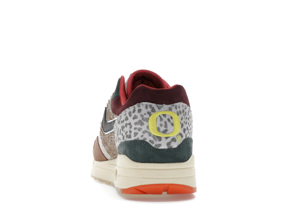 Vue 27 de Nike Air Max 1 '87 Luxe University of Oregon PE (2024) (Numbered)
