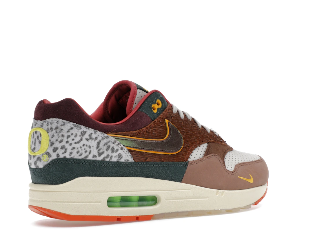 Vue 33 de Nike Air Max 1 '87 Luxe University of Oregon PE (2024) (Numbered)