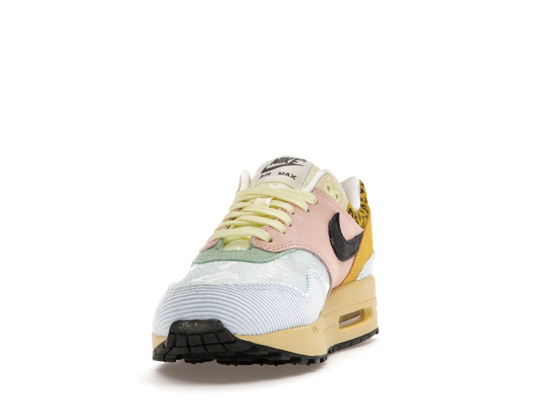 Vue 12 de Nike Air Max 1 '87 Great Indoors Corduroy 