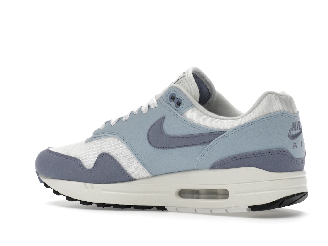 Vue 22 de Nike Air Max 1 '87 Light Armory Blue Ashen Slate 