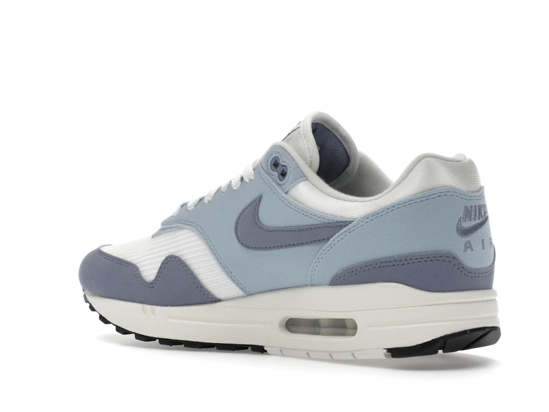 Vue 23 de Nike Air Max 1 '87 Light Armory Blue Ashen Slate 