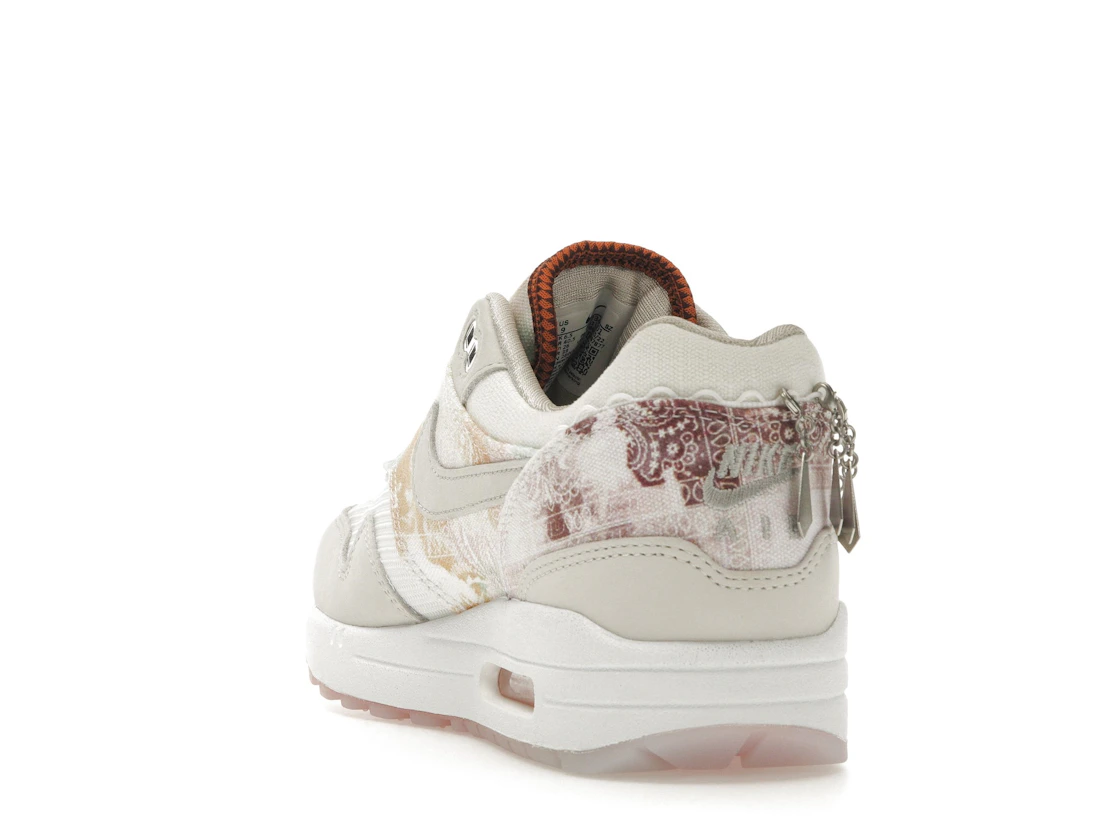 Vue 26 de Nike Air Max 1 '87 Metal Charms Phantom Mint Foam 