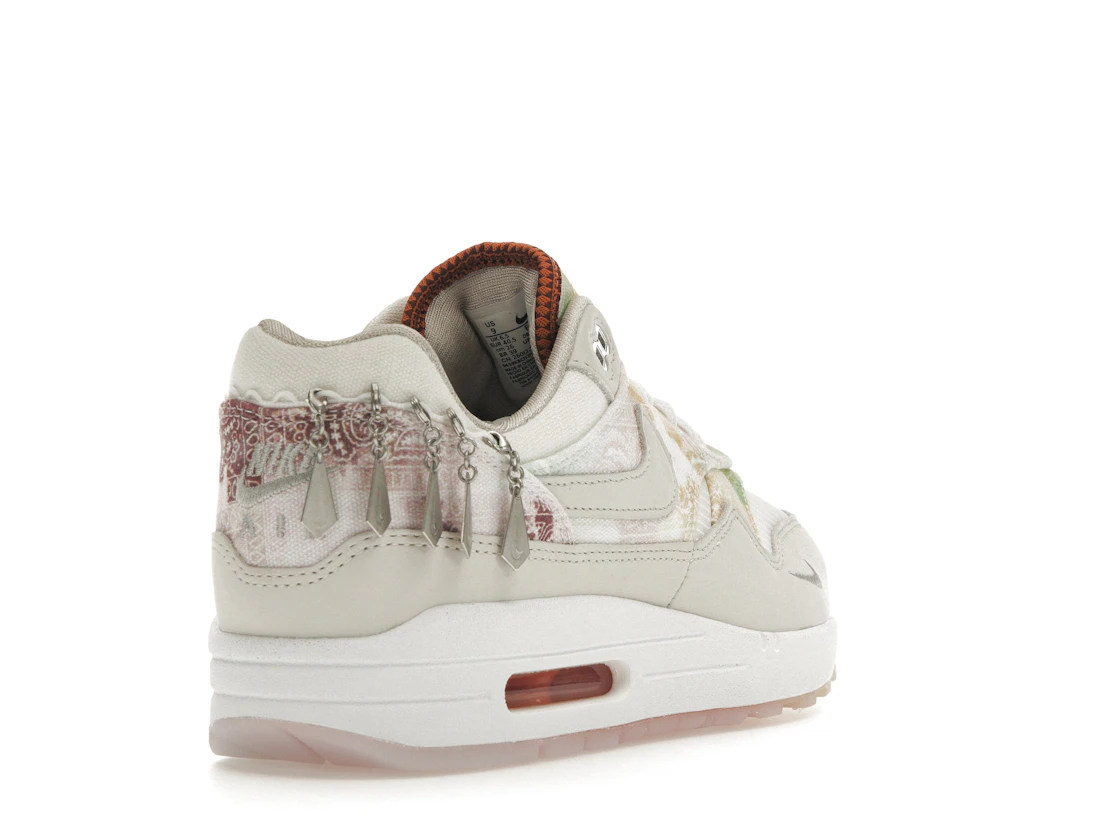 Vue 31 de Nike Air Max 1 '87 Metal Charms Phantom Mint Foam 