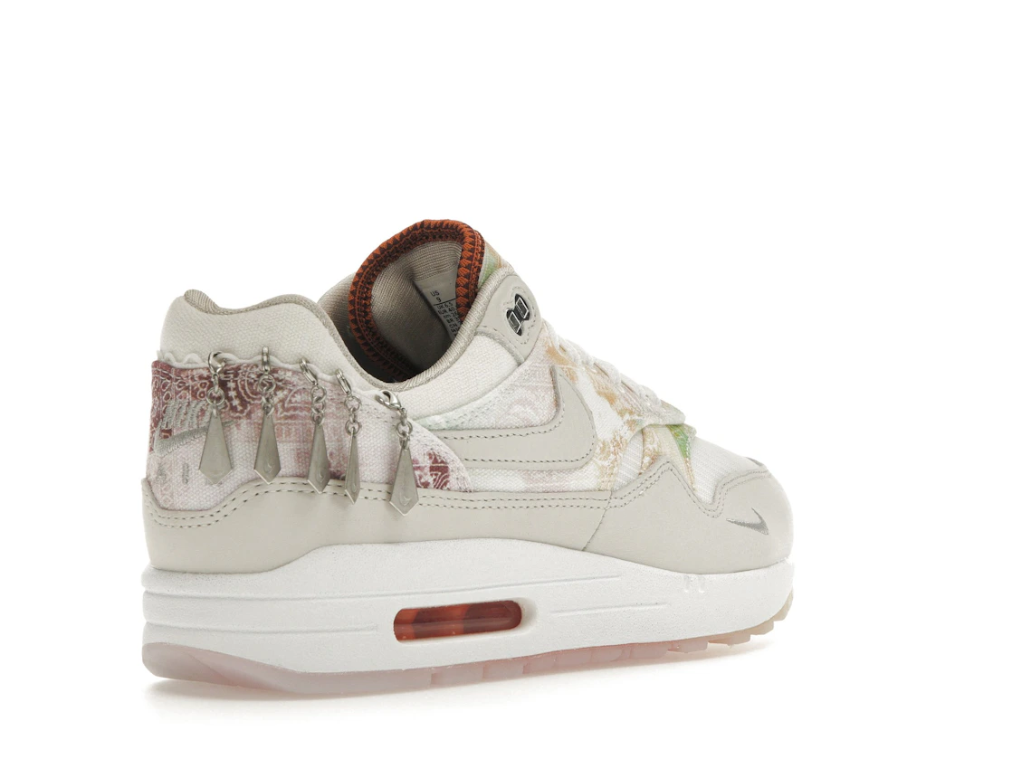 Vue 32 de Nike Air Max 1 '87 Metal Charms Phantom Mint Foam 