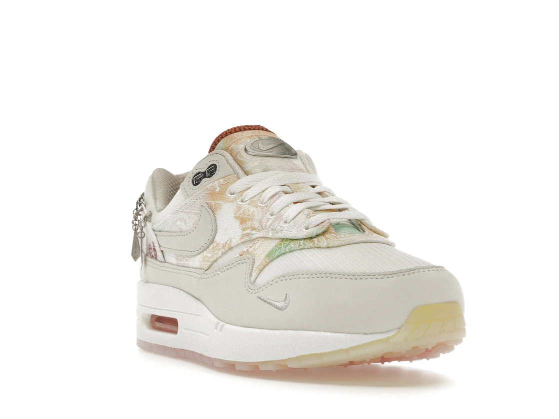 Vue 7 de Nike Air Max 1 '87 Metal Charms Phantom Mint Foam 