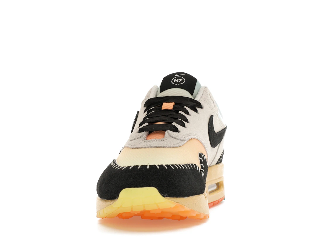 Vue 11 de Nike Air Max 1 '87 N7 (2024)
