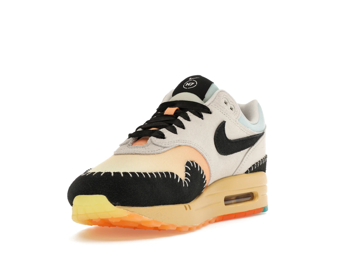Vue 13 de Nike Air Max 1 '87 N7 (2024)