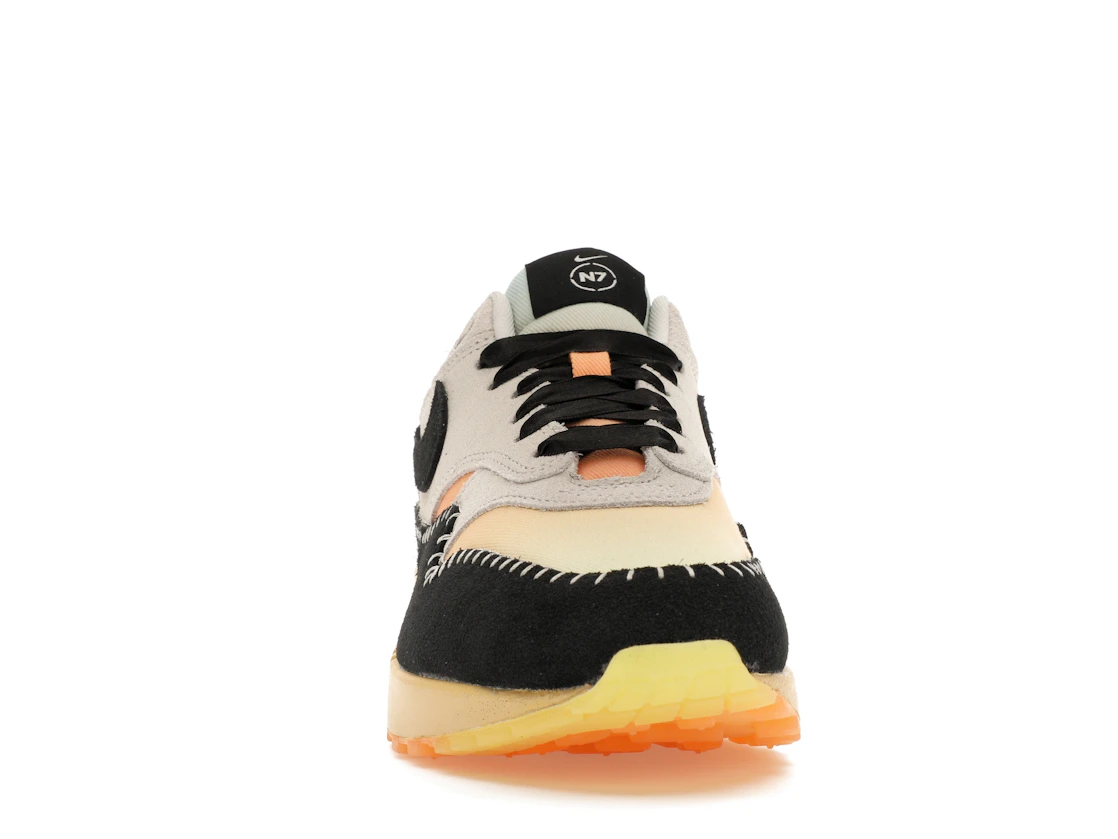 Vue 9 de Nike Air Max 1 '87 N7 (2024)