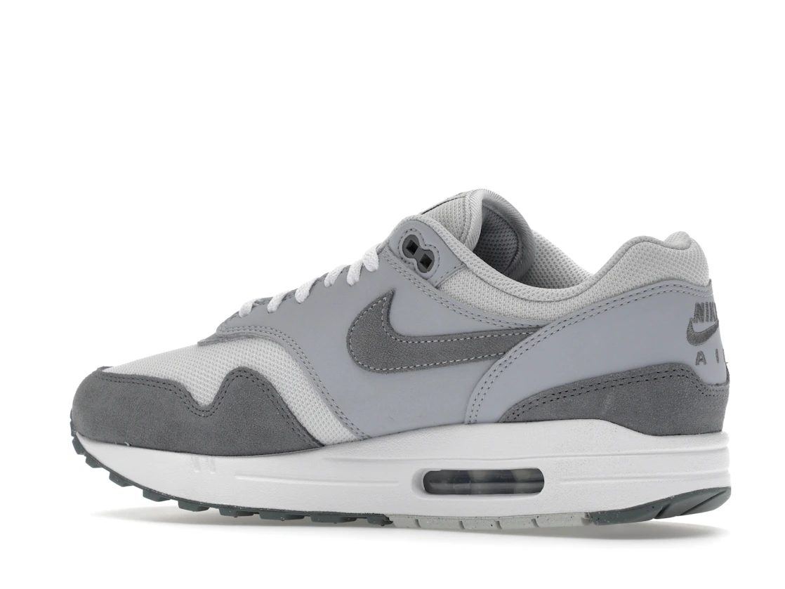 Vue 22 de Nike Air Max 1 '87 Photon Dust Wolf Grey