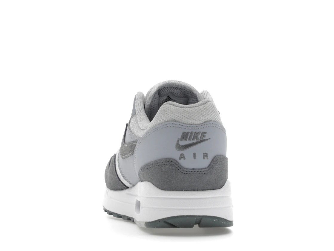 Vue 27 de Nike Air Max 1 '87 Photon Dust Wolf Grey