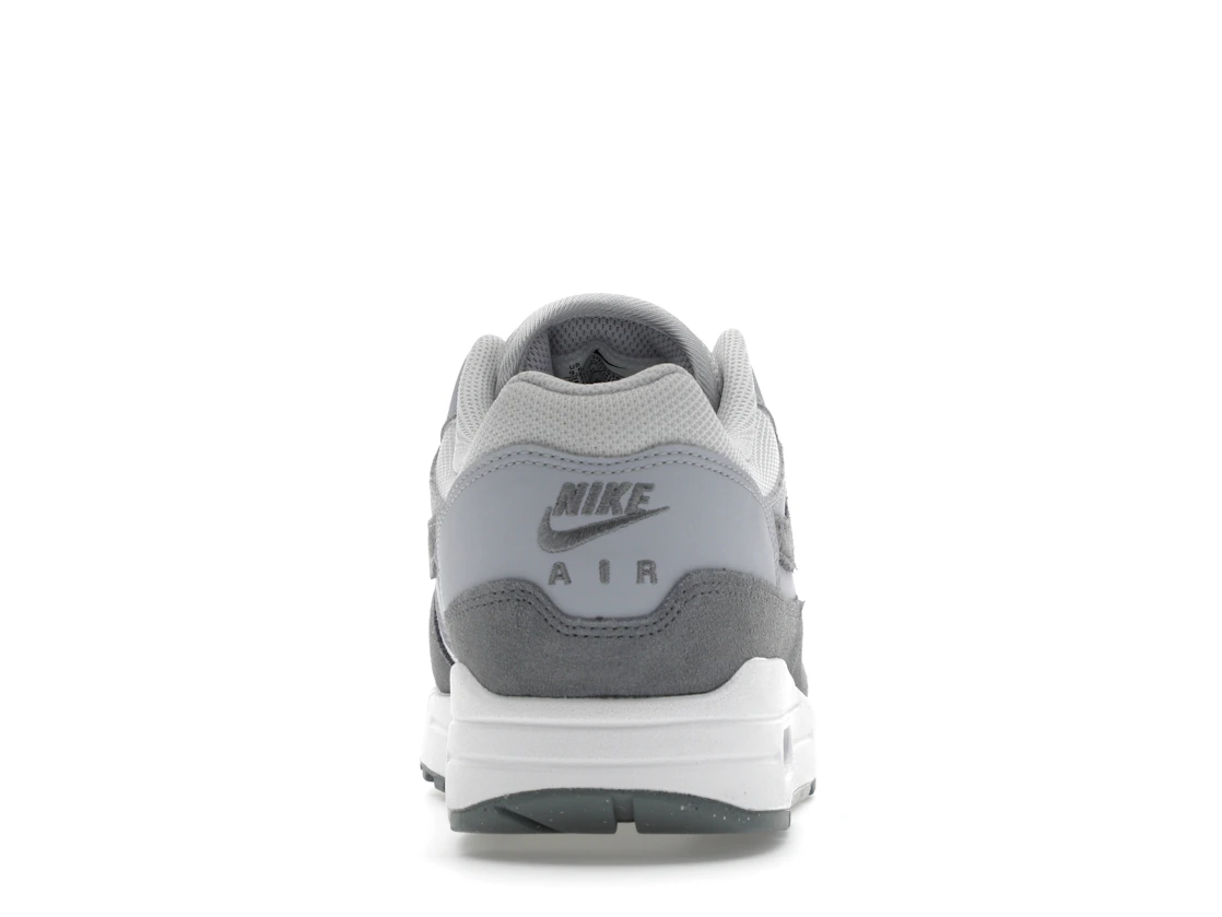 Vue 28 de Nike Air Max 1 '87 Photon Dust Wolf Grey