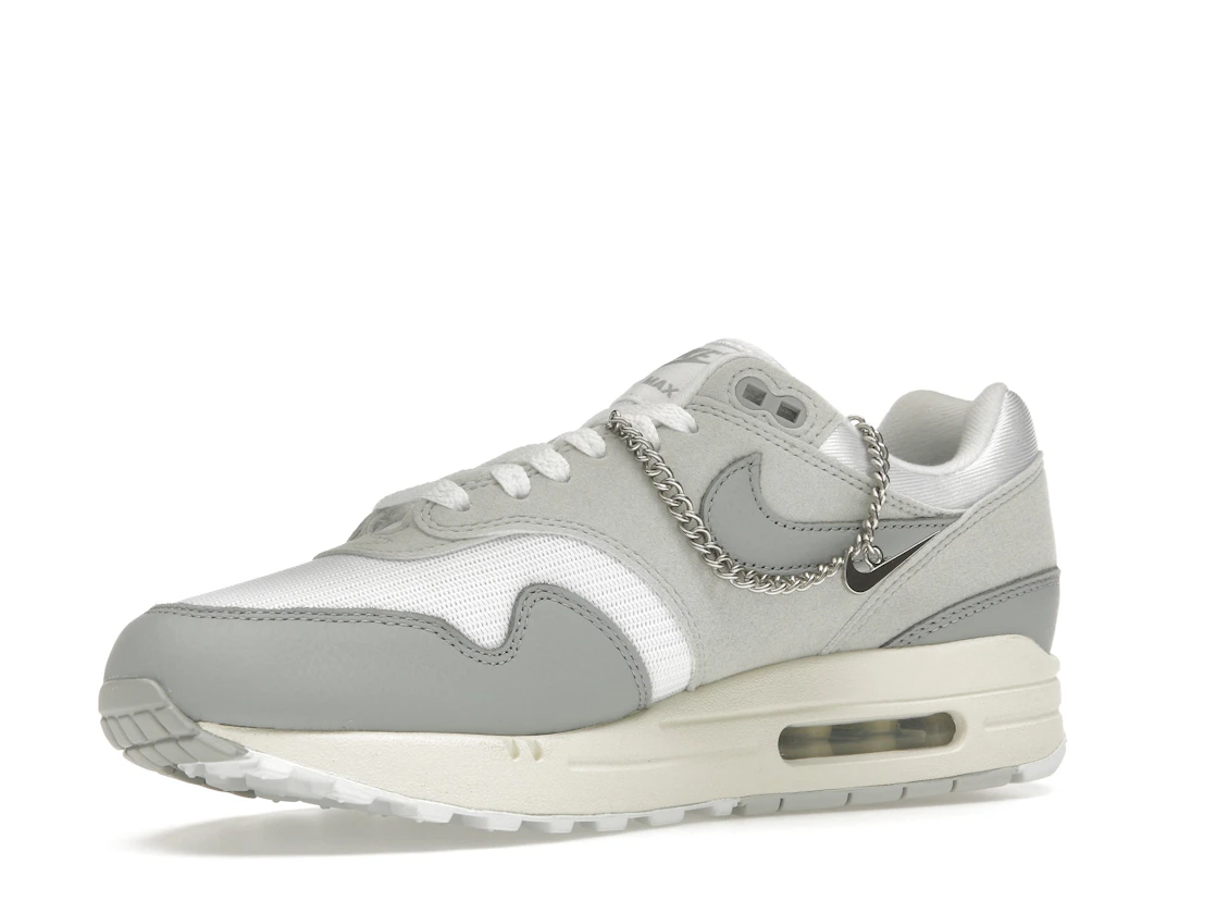 Vue 16 de Nike Air Max 1 '87 Pure Platinum 