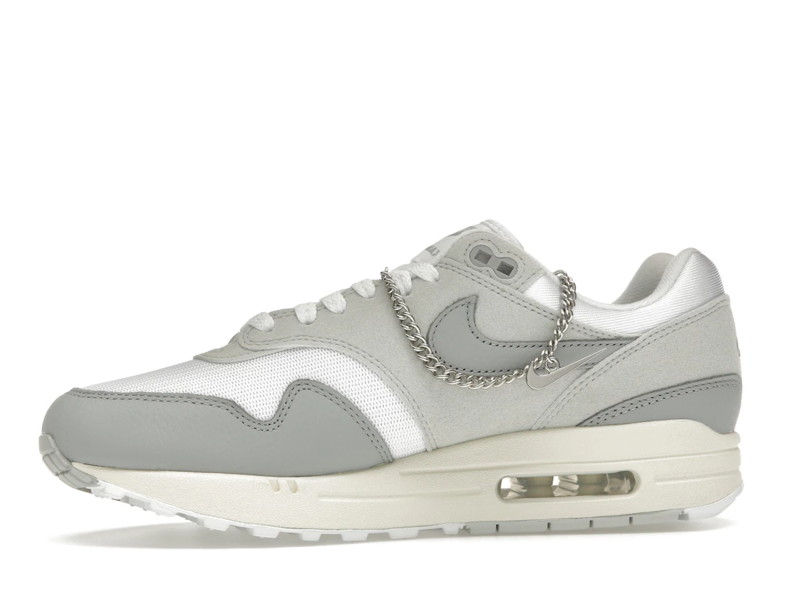 Vue 18 de Nike Air Max 1 '87 Pure Platinum 