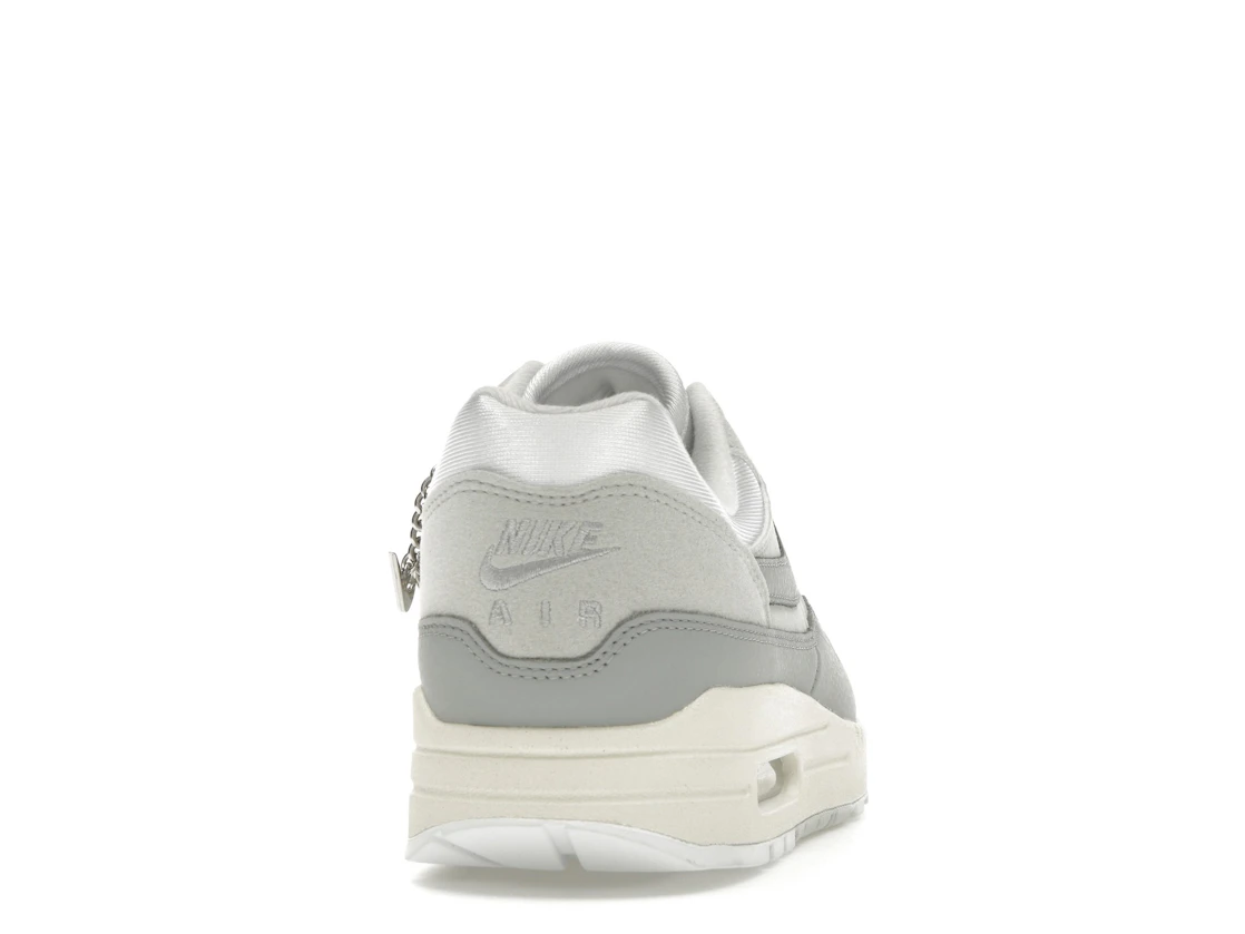 Vue 29 de Nike Air Max 1 '87 Pure Platinum 