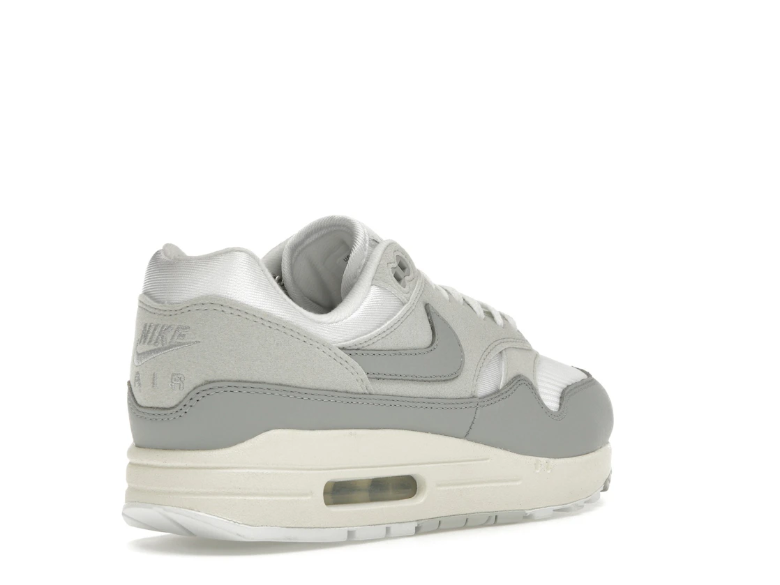 Vue 32 de Nike Air Max 1 '87 Pure Platinum 