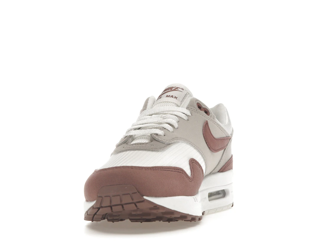 Vue 12 de Nike Air Max 1 '87 Smokey Mauve 