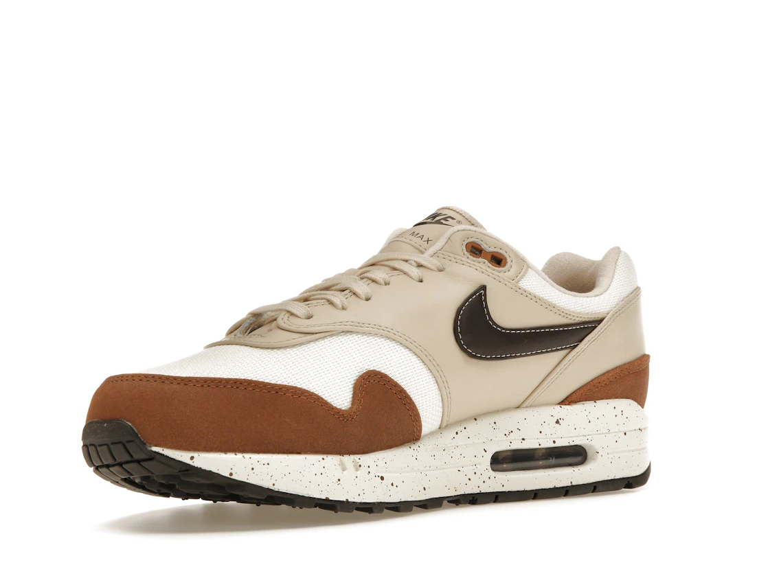 Vue 15 de Nike Air Max 1 '87 Velvet Brown 