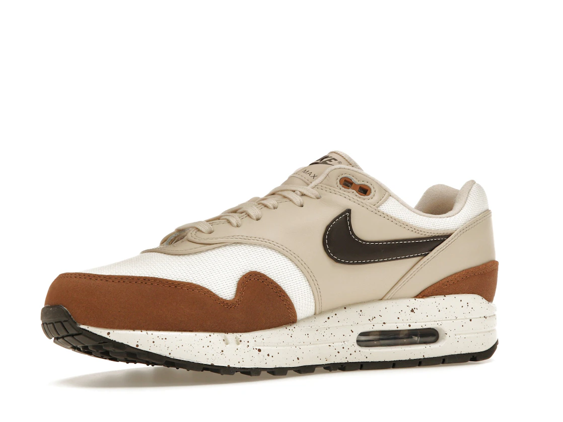 Vue 16 de Nike Air Max 1 '87 Velvet Brown 