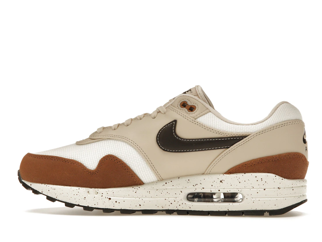 Vue 20 de Nike Air Max 1 '87 Velvet Brown 