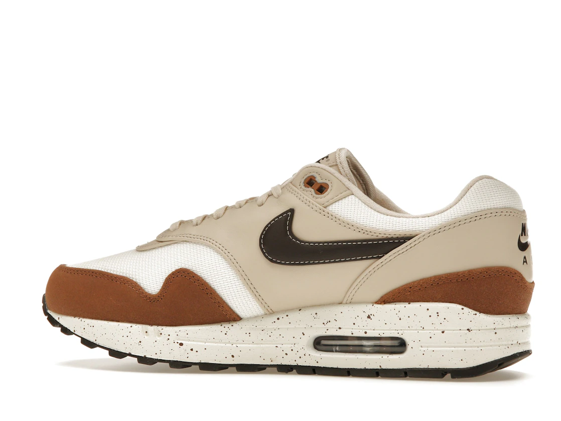 Vue 21 de Nike Air Max 1 '87 Velvet Brown 