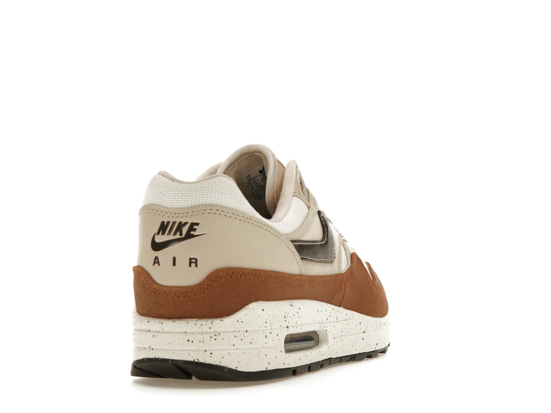 Vue 30 de Nike Air Max 1 '87 Velvet Brown 