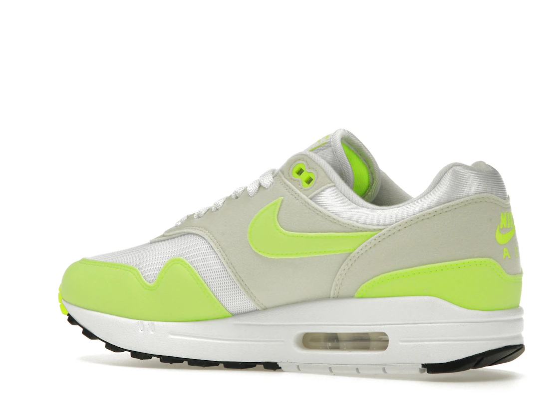 Vue 22 de Nike Air Max 1 '87 Volt Suede 