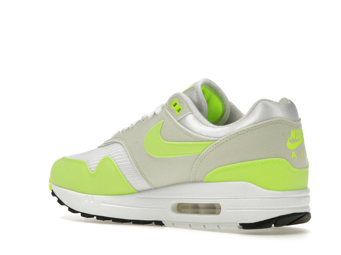 Vue 23 de Nike Air Max 1 '87 Volt Suede 