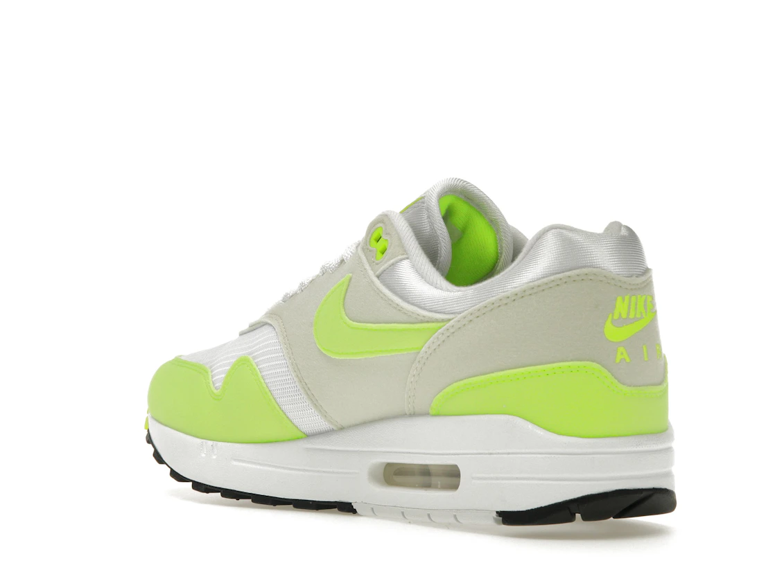Vue 24 de Nike Air Max 1 '87 Volt Suede 