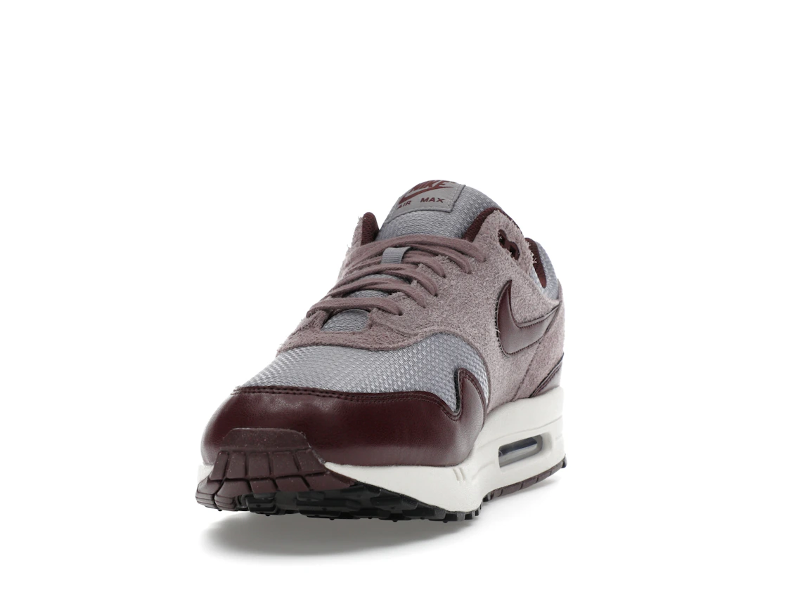 Vue 12 de Nike Air Max 1 Essential PRM Cement Grey Burgundy Crush