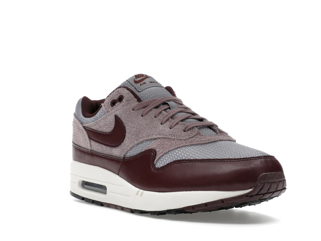 Vue 6 de Nike Air Max 1 Essential PRM Cement Grey Burgundy Crush