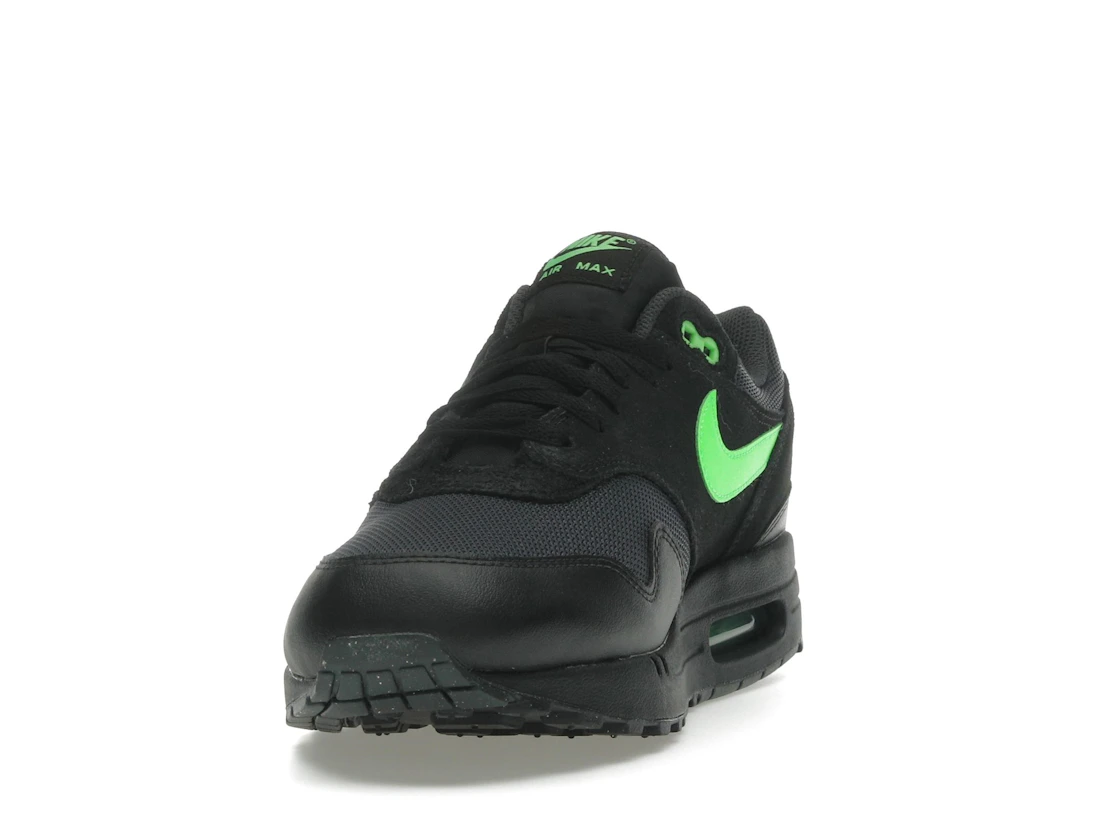 Vue 12 de Nike Air Max 1 Essential Black Green Strike