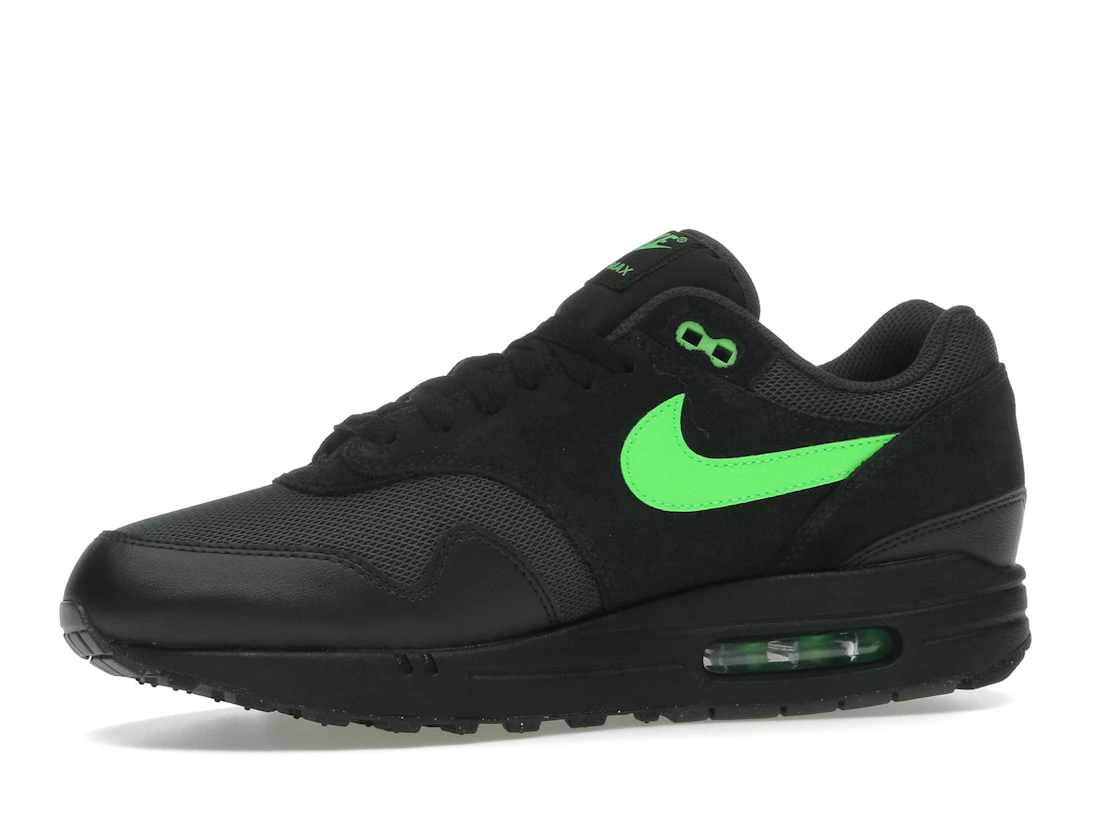 Vue 17 de Nike Air Max 1 Essential Black Green Strike