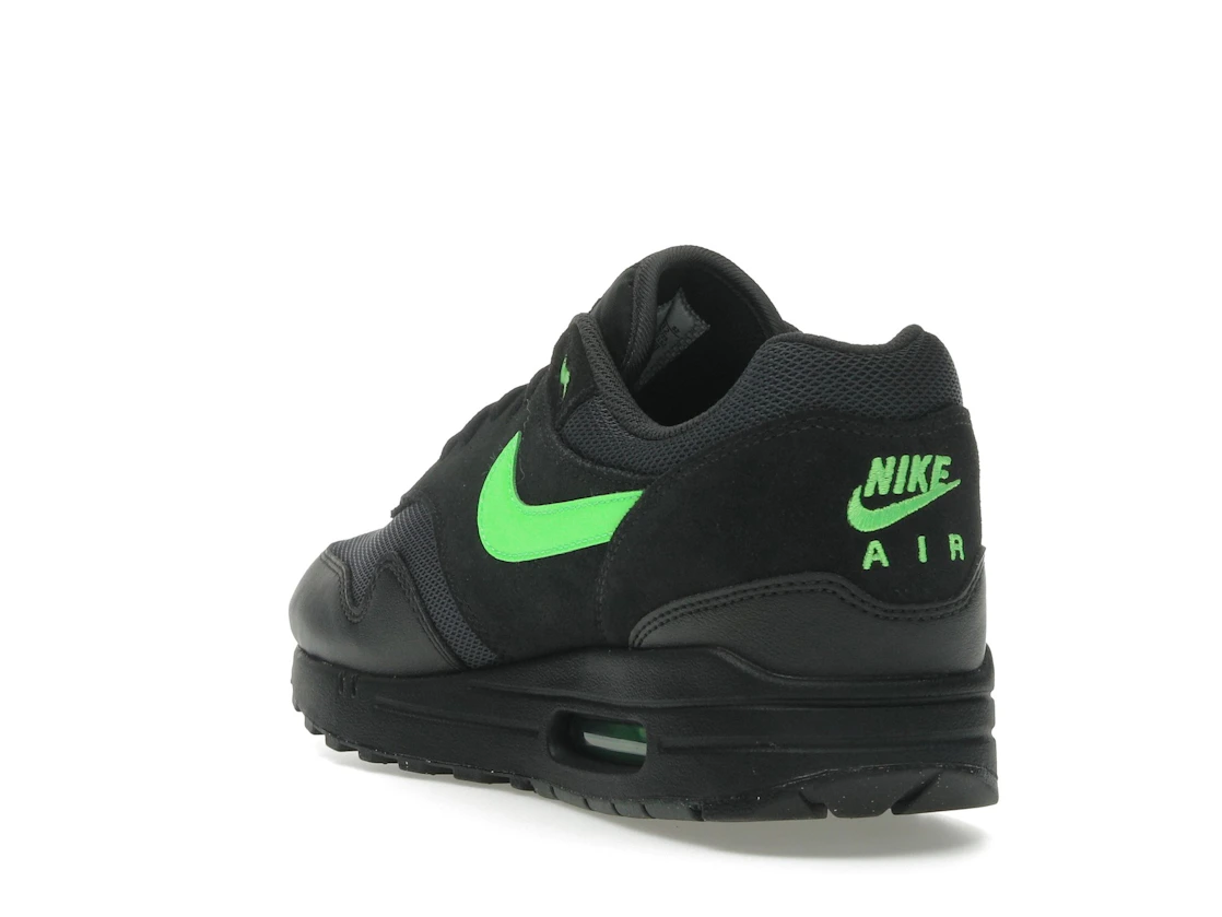 Vue 25 de Nike Air Max 1 Essential Black Green Strike