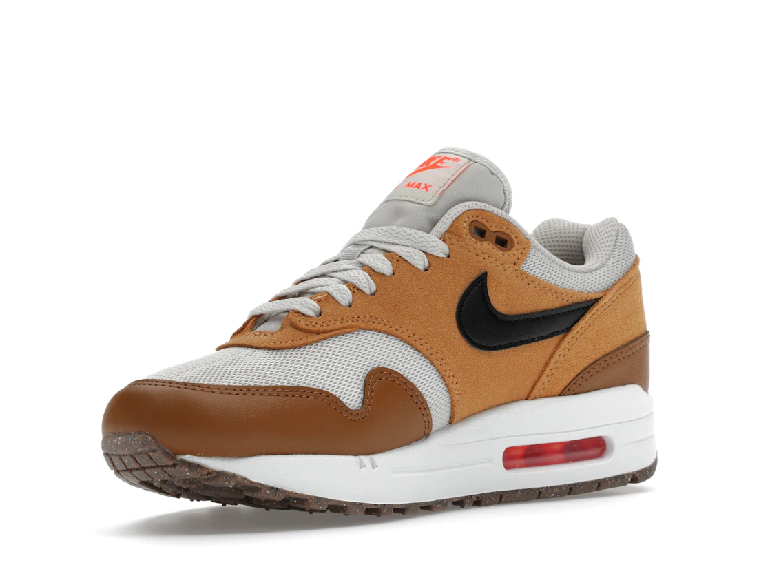 Vue 15 de Nike Air Max 1 Essential British Tan Light Bone