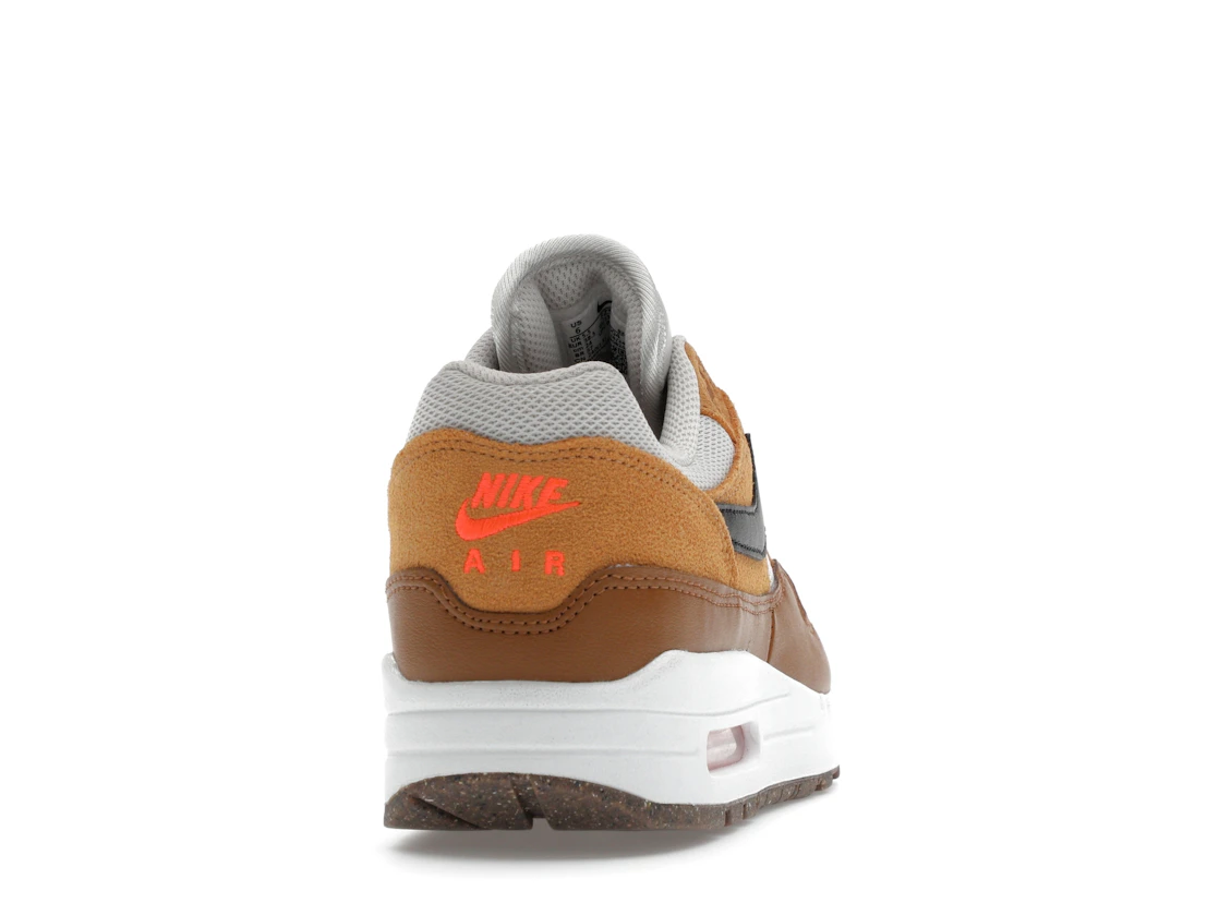 Vue 29 de Nike Air Max 1 Essential British Tan Light Bone