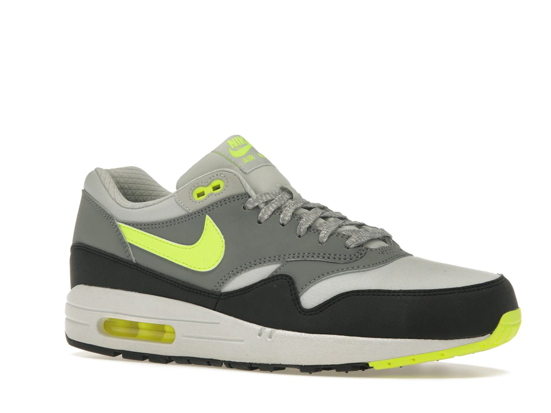 Vue 4 de Nike Air Max 1 Essential Dusty Grey Volt Cool Grey Black